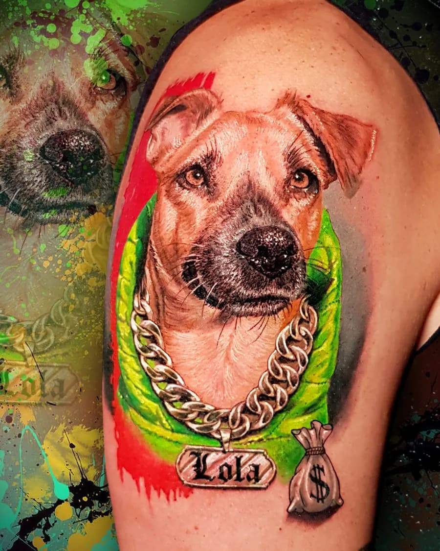 Farbrealistisches Hundeportrait mit Kette