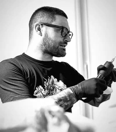 Vasy, Artist bei Riverside Ink