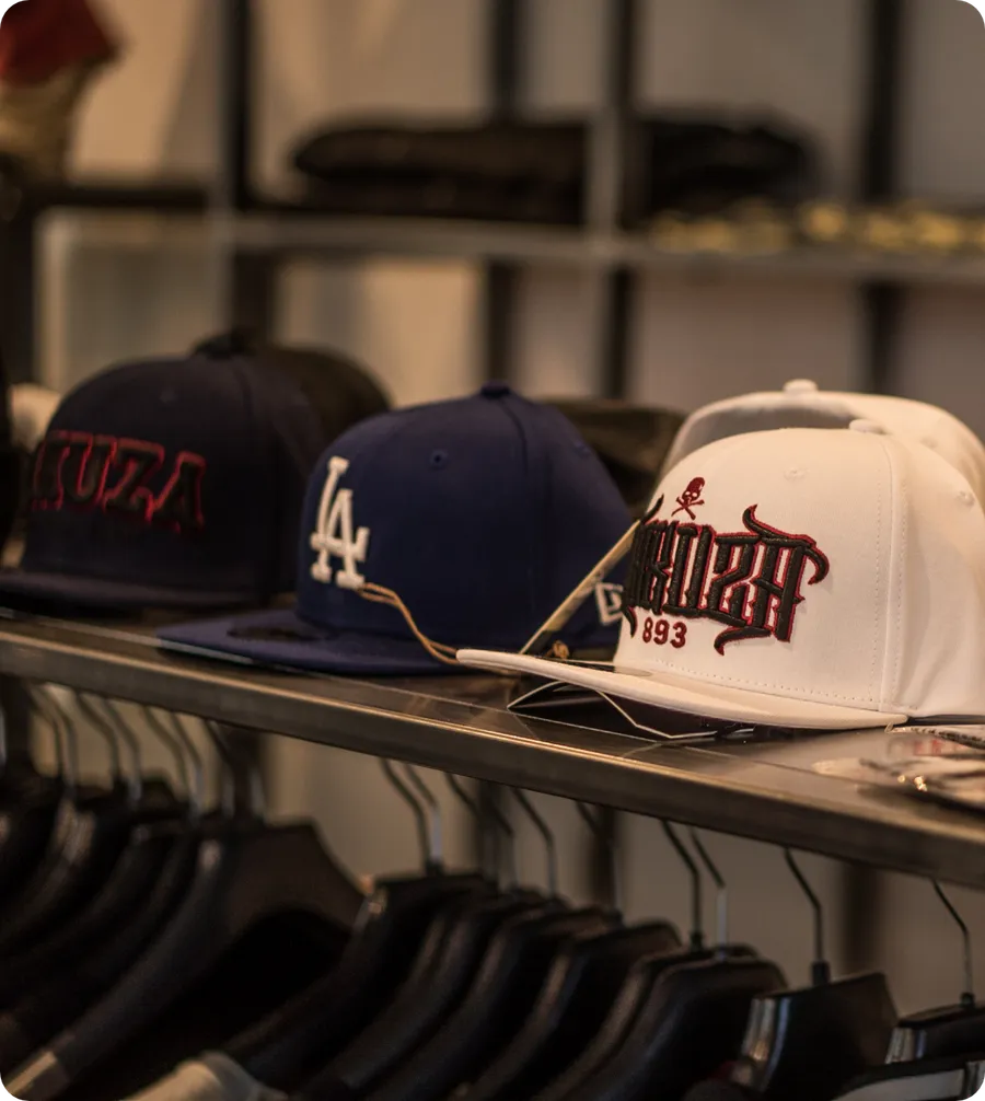 Caps