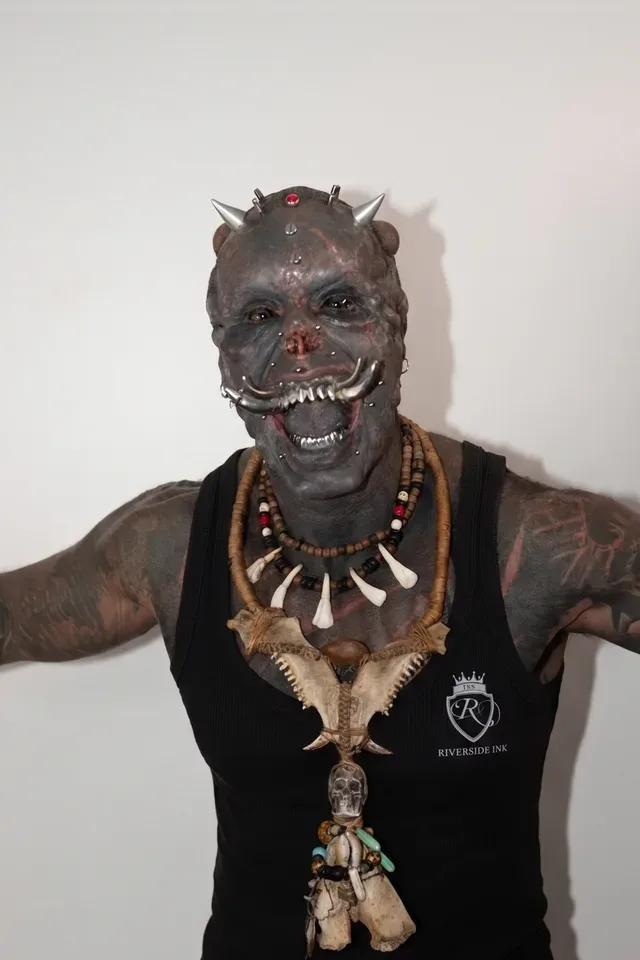Diablo Praddo, Shop Assistent bei Riverside Ink